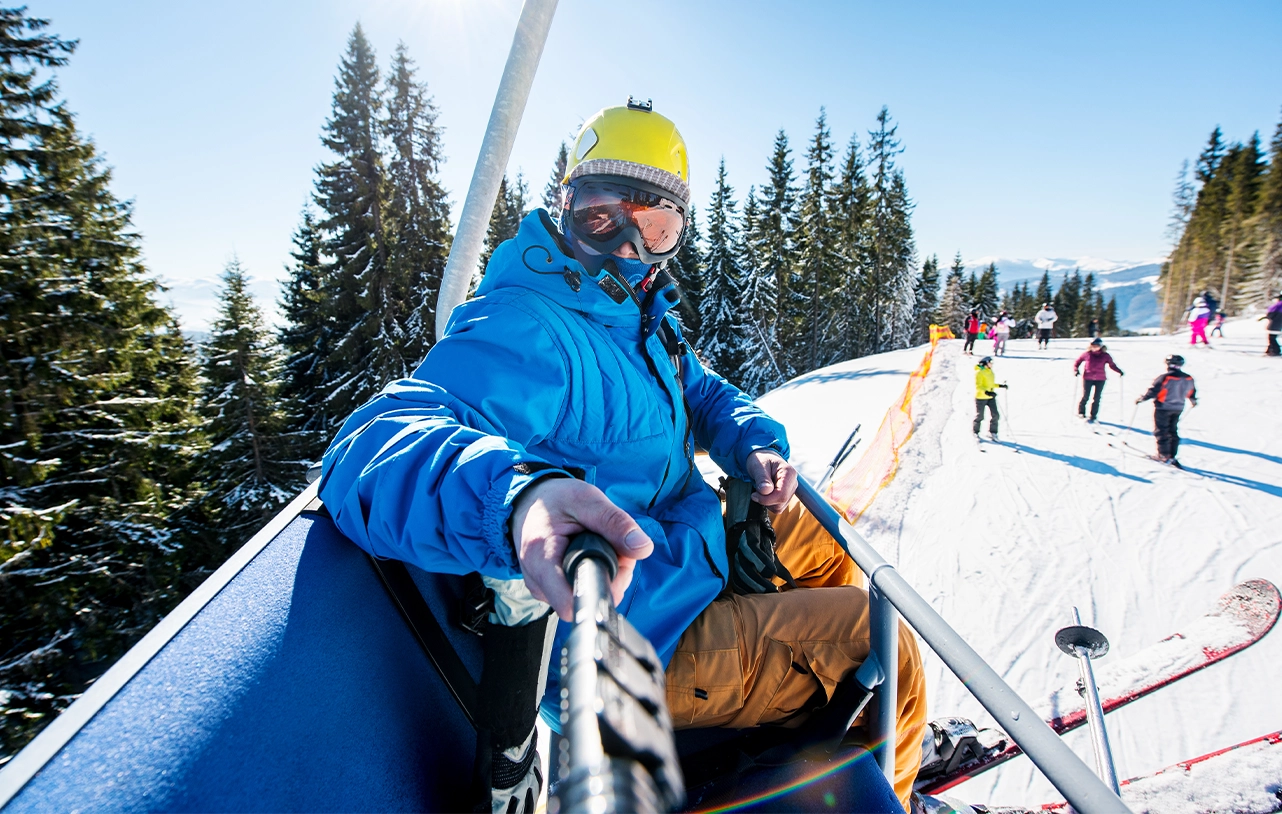 Gulmarg in July: Weather, Top Places to Visit, Best Things to Do & Travel Guide